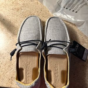 BRAND NEW women’s Hey Dude